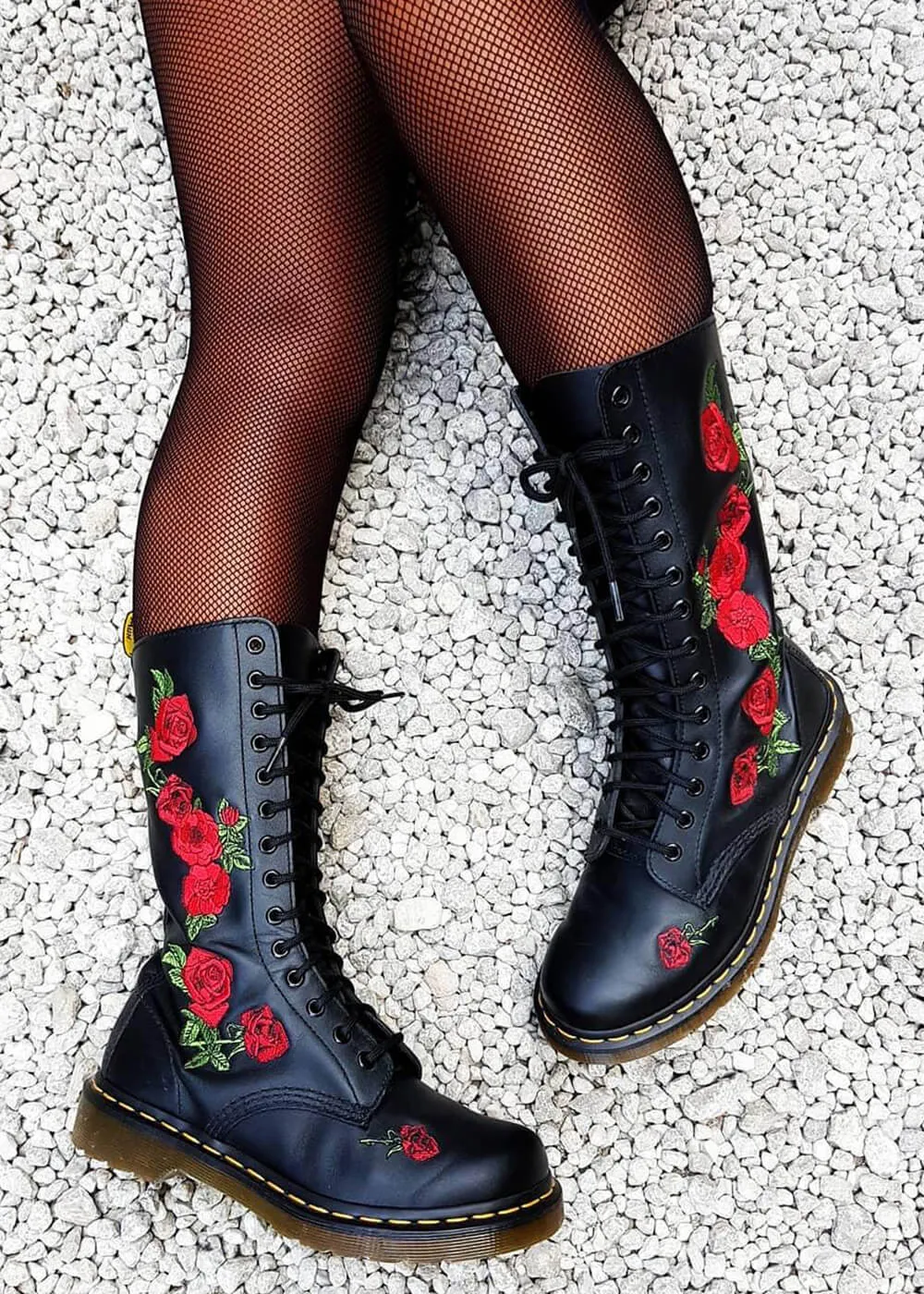Dr. Martens 1914 Vonda Boots Black